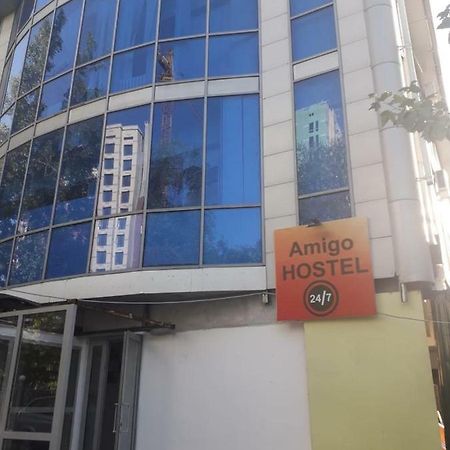 Amigo Hostel Alma-Ata Exteriör bild